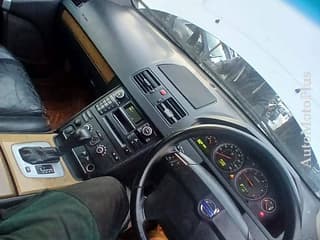 Dezmembrez Volvo xc90 motor 2.4 dizel cutie automată toate piesele disponibile