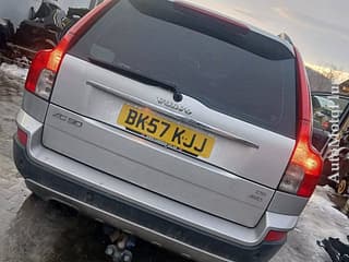 Dezmembrez Volvo xc90 motor 2.4 dizel cutie automată toate piesele disponibile