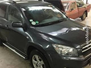 Toyota RAV4 SUV tt