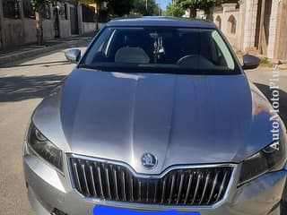 Vând Skoda Superb 3