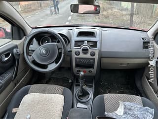 Dezmembrez Renault Megane