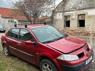 Dezmembrez Renault Megane