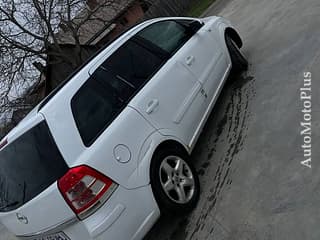 Dezmembrări Opel Zafira, 2008 a.f., diesel, manuala. Piata auto Transnistria, Bucuresti. AutoMotoPlus.