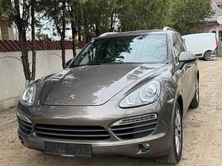 Dezmembrez Porsche Cayenne S  Motor 4.8 benzină. Vânzare masini, motociclete, biciclete, anvelope si roti, piese auto