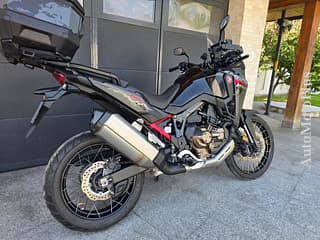 Se vinde Honda Africa Twin CRF1100L DCT din 2025 cu 3882 km. Vânzare masini, motociclete, biciclete, anvelope si roti, piese auto