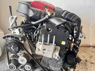 Vând motor Fiat 500 1.4 benzină  Motor turbo  Cod Motor AXI1A. Dezmembrări Land Rover Discovery Sport în România