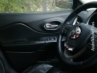 Jeep Cherokee avariat