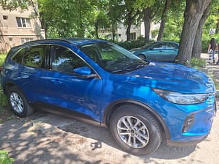 Ford Kuga 2025  Ca Nouă, Doar 2.500 km, Garanție de Fabrică