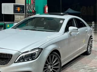 Dezmembrez Mercedes Benz CLS  Motor 2.2 Euro 6. Piese auto şi demontare autoturisme