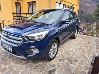 Vând Ford Kuga 2018. Mașini și motociclete în Romania