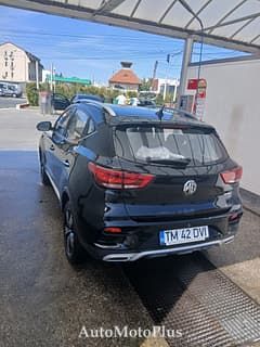 Vând mașina MG ZS