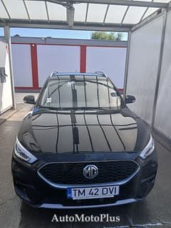 Vând mașina MG ZS