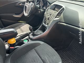 Vând Opel Astra J Sports Tourer, motorizare 1.6 CDTI diesel 110 CP (81 kW)