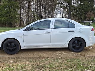 Vând Mitsubishi Lancer X 2011