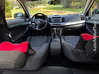 Vând Mitsubishi Lancer X 2011