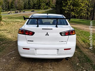 Vând Mitsubishi Lancer X 2011