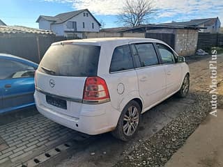 Dezmembrez Opel zafira b  Motor 1.7 cdti An fabricație 2011