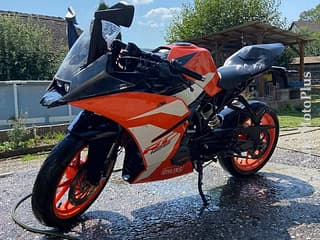 Vand ktm rc 125 A1. Mașini și motociclete în Romania