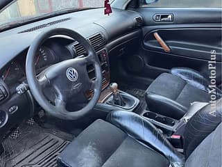 Dezmembrez Volkswagen Passat